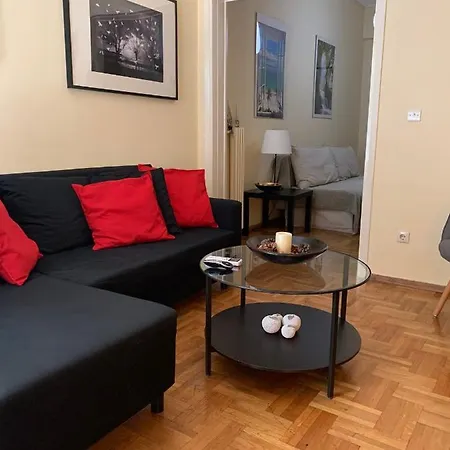 Renovated Cozy Near To Acropolis * Афины