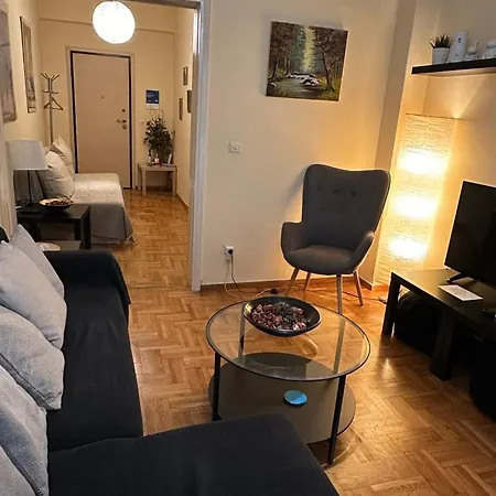 Renovated Cozy Near To Acropolis Апартаменты