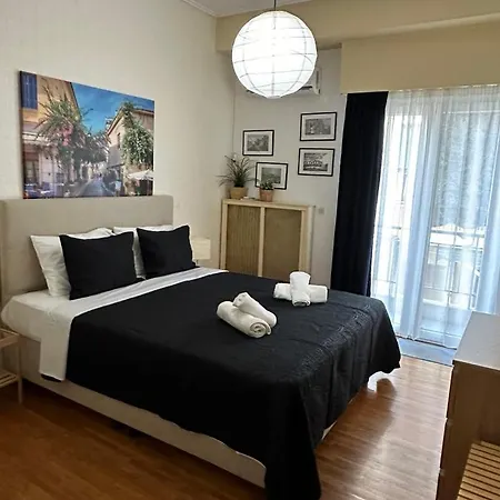 Апартаменты Renovated Cozy Near To Acropolis Афины
