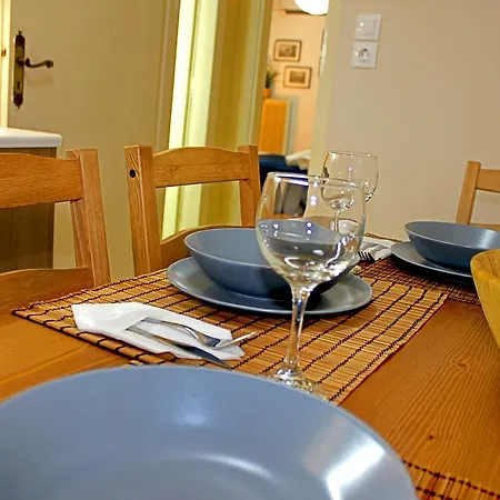 Апартаменты Renovated Cozy Near To Acropolis