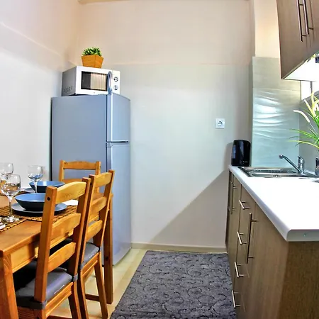 Renovated Cozy Near To Acropolis